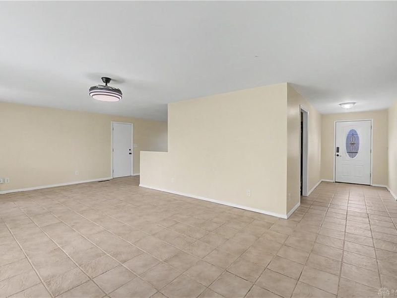 71 Goldengate Drive, Washington Township, OH 45459 Photo 9