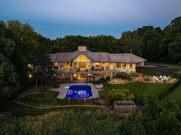 525 Navajo Road W, Medina, MN 55340