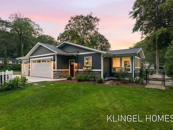1371 Edgewood Drive, Holland, MI 49424