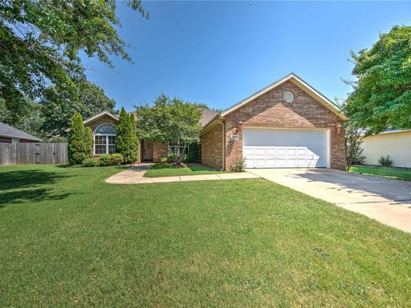 2800 Brookshire Street, Springdale, AR 72762