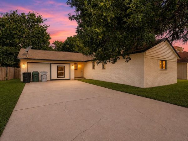 16402 Parkway DR , Pflugerville, TX 78660