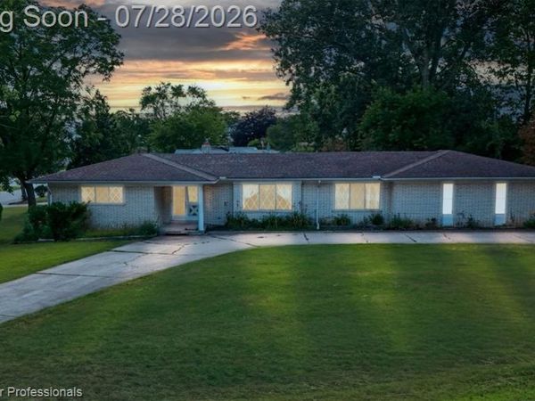 430 Spezia Drive, Oxford Twp, MI 48371