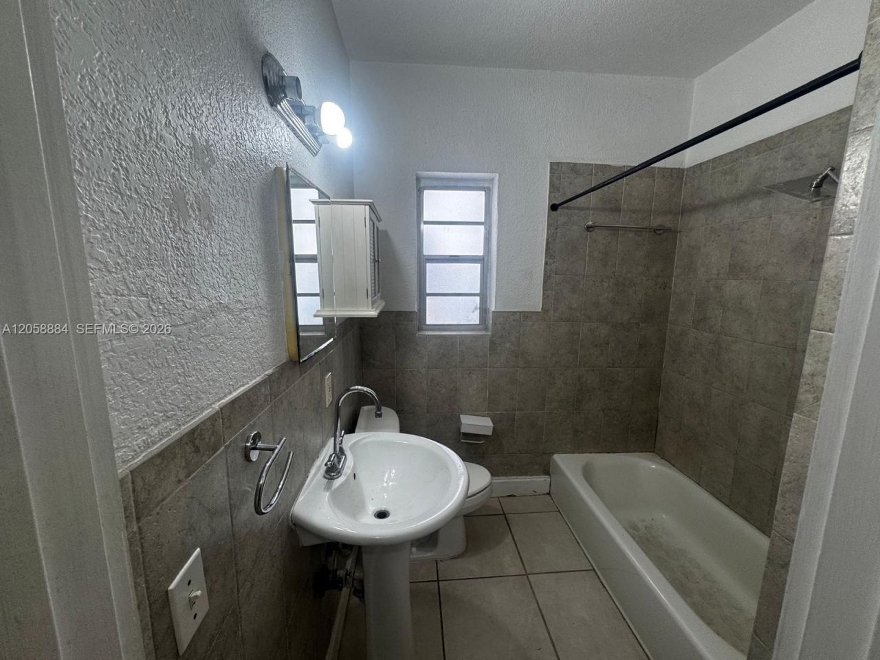 8335 Crespi Blvd, Unit 2, Miami Beach, FL 33141 Photo