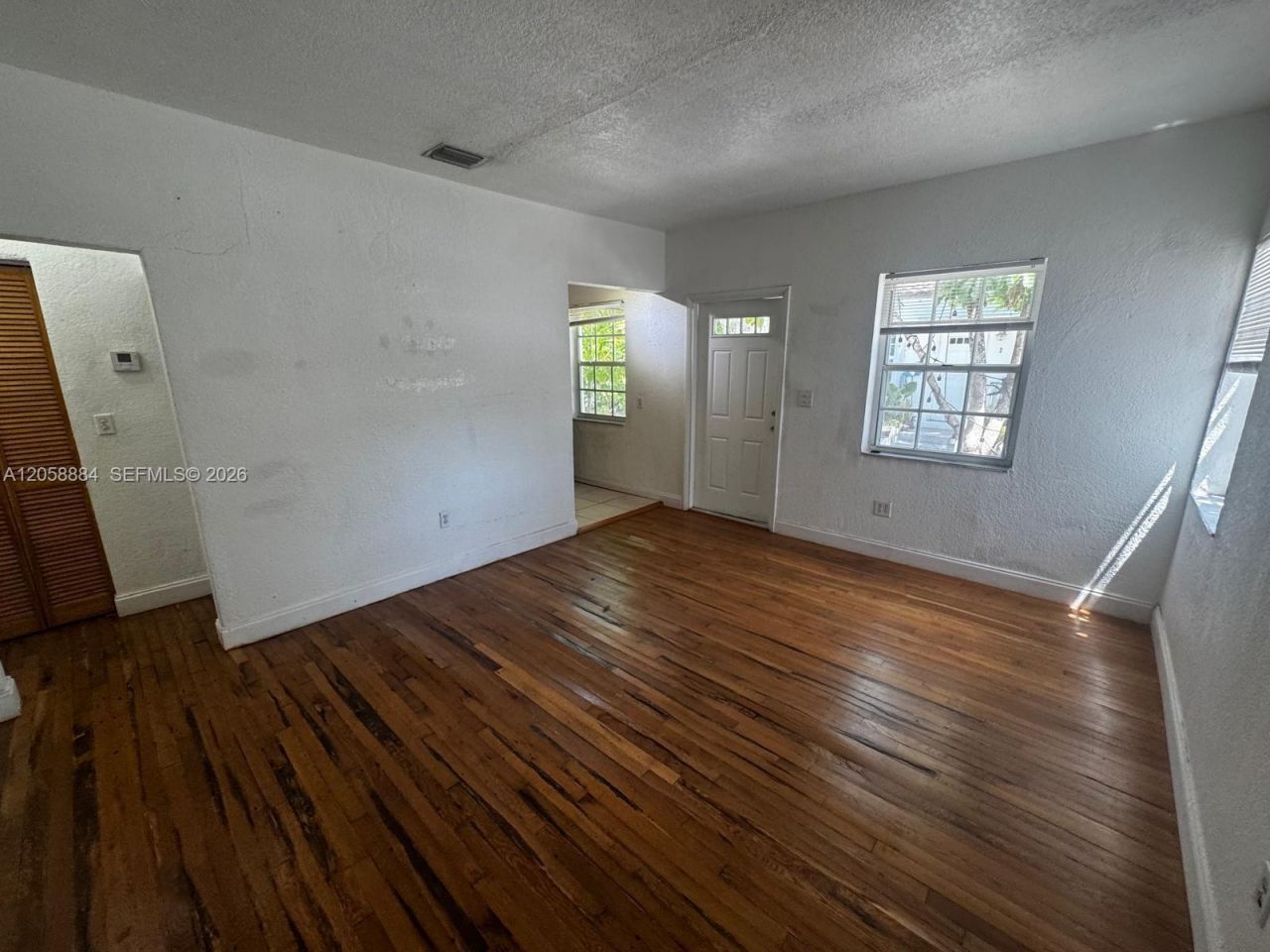 8335 Crespi Blvd, Unit 2, Miami Beach, FL 33141 Photo