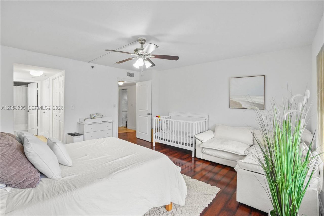 3200 N Port Royale Dr N, Unit 210, Fort Lauderdale, FL 33308 Photo