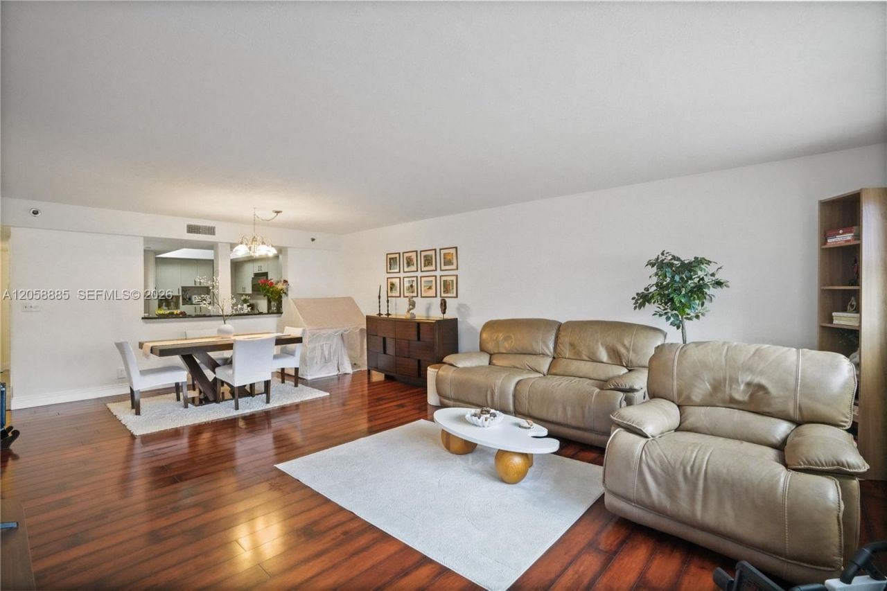 3200 N Port Royale Dr N, Unit 210, Fort Lauderdale, FL 33308 Photo