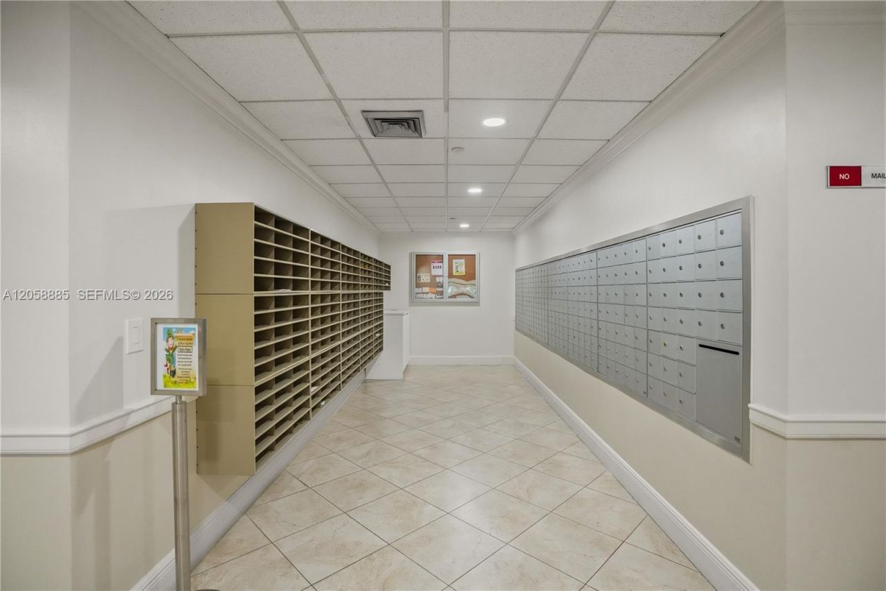 3200 N Port Royale Dr N, Unit 210, Fort Lauderdale, FL 33308 Photo