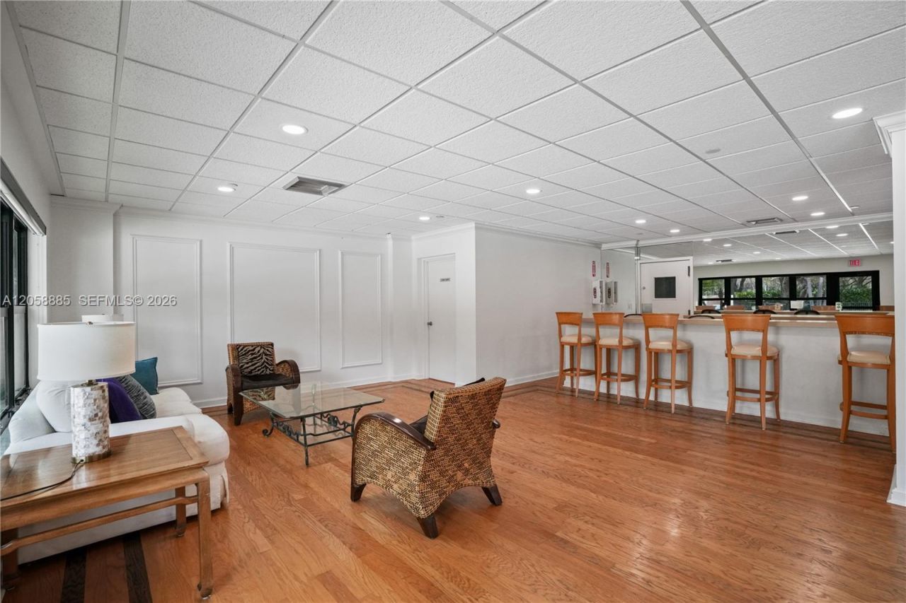 3200 N Port Royale Dr N, Unit 210, Fort Lauderdale, FL 33308 Photo