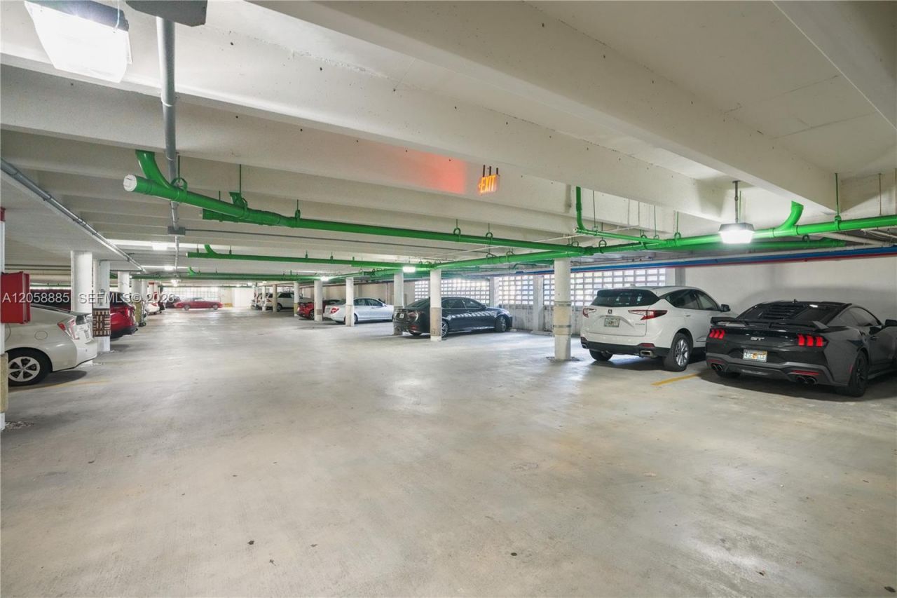 3200 N Port Royale Dr N, Unit 210, Fort Lauderdale, FL 33308 Photo