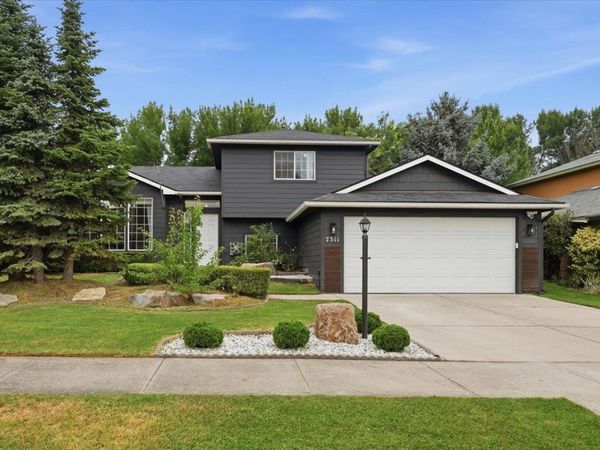 7311 N PERRY St, Spokane, WA 99217