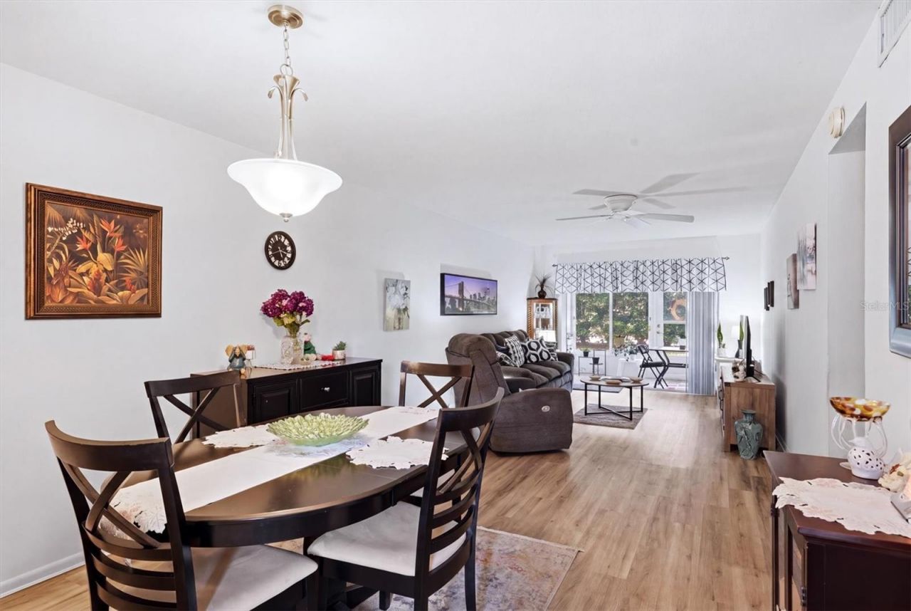 3950 Roxane Boulevard, Unit 4A, Sarasota, FL 34235 Photo