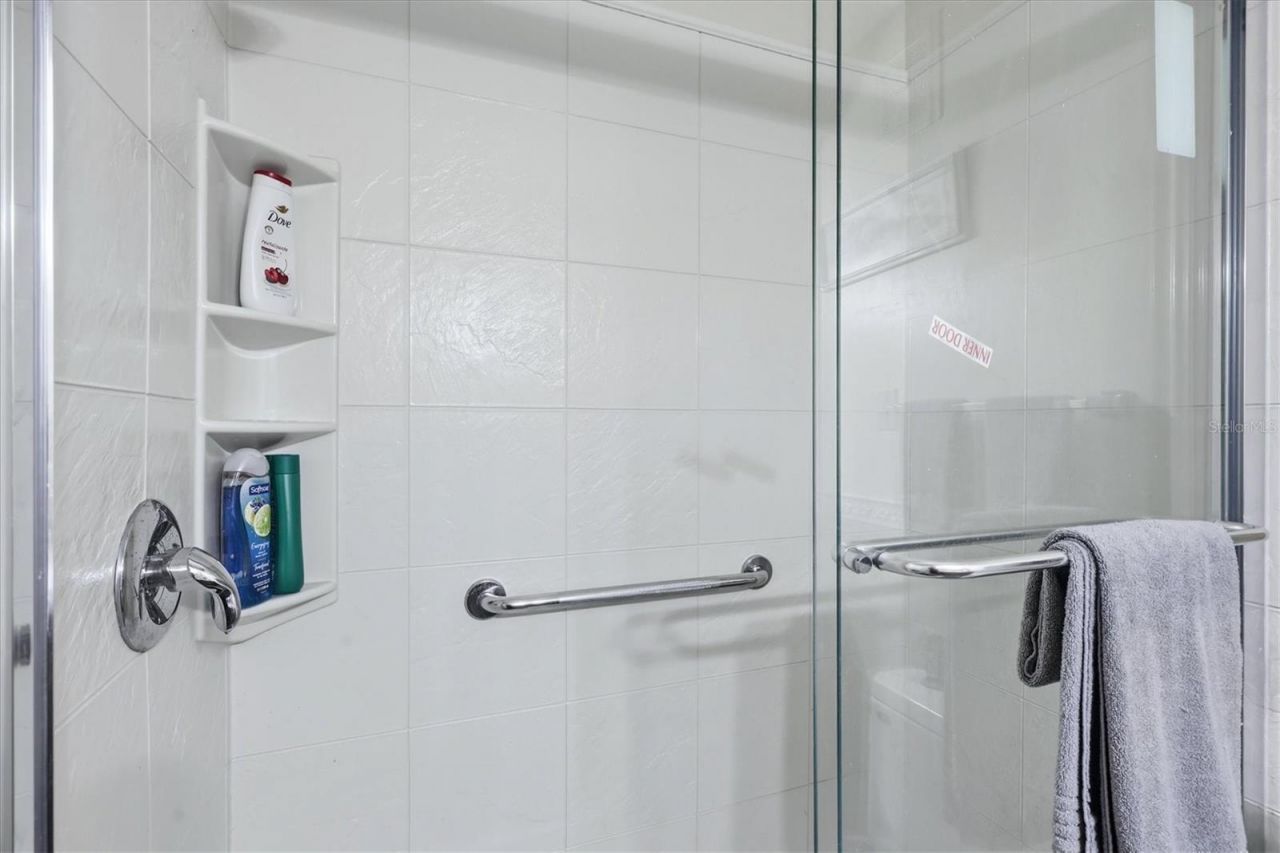 3950 Roxane Boulevard, Unit 4A, Sarasota, FL 34235 Photo
