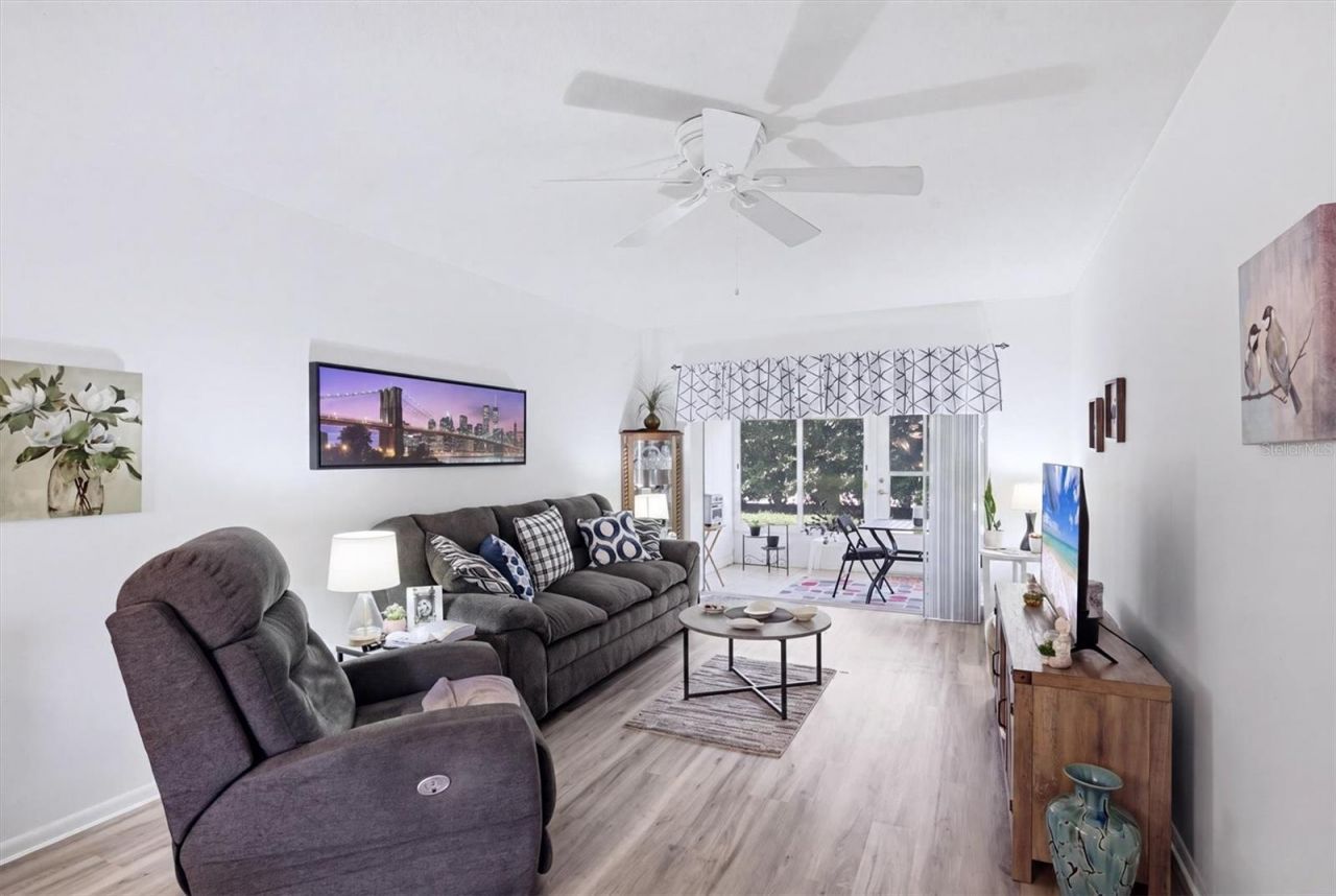 3950 Roxane Boulevard, Unit 4A, Sarasota, FL 34235 Photo