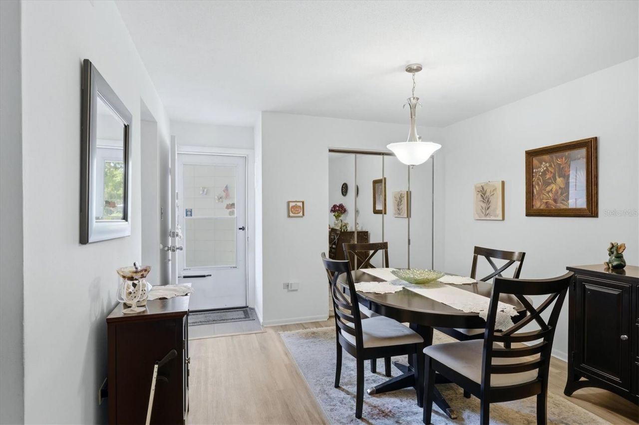 3950 Roxane Boulevard, Unit 4A, Sarasota, FL 34235 Photo