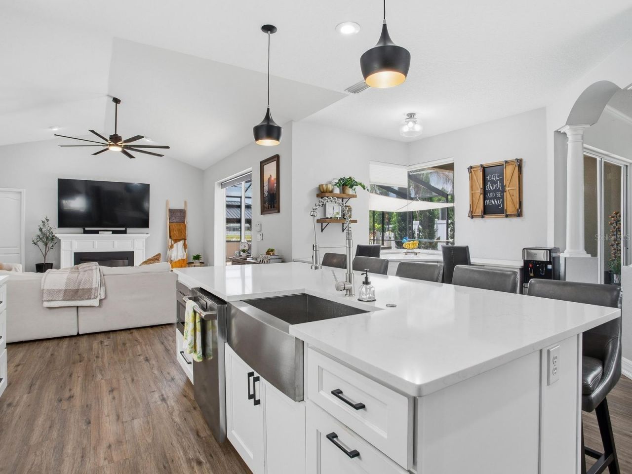 6320 Nikki Lane, Tampa, FL 33625 Photo
