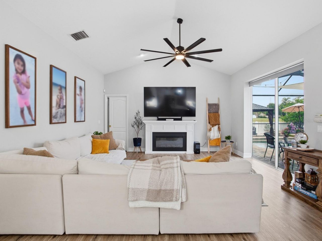 6320 Nikki Lane, Tampa, FL 33625 Photo