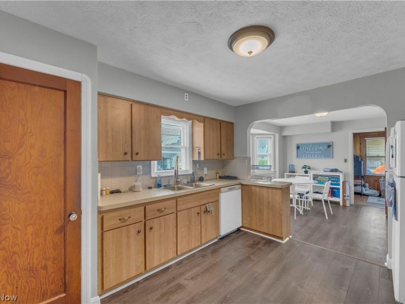 7601 Wooster, Parma, OH 44129 Photo 6