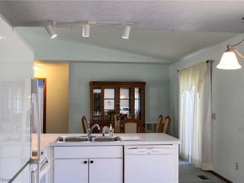 38365 Wood, Willoughby, OH 44094 Photo 35