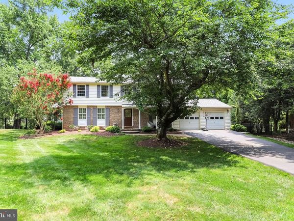 907 CANTLE LANE, GREAT FALLS, VA 22066