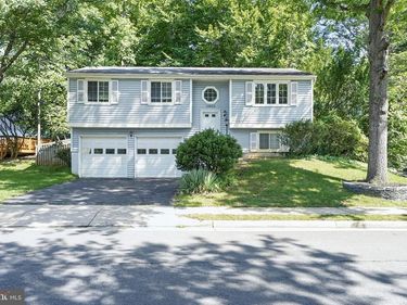 10820 SPLIT OAK LANE, BURKE, VA 22015