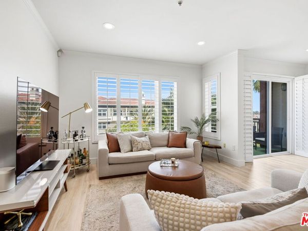 6020 Seabluff Drive, Unit 411, Playa Vista, CA 90094
