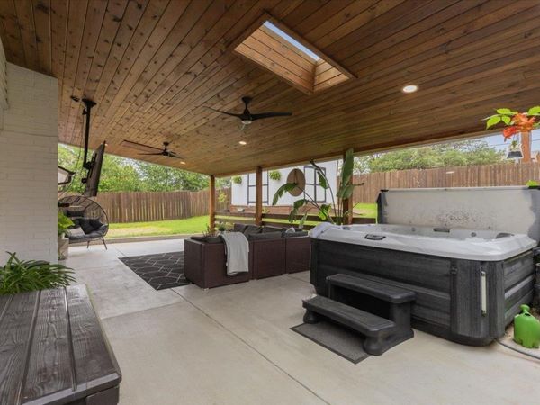 208 Skyloop DR, Austin, TX 78745