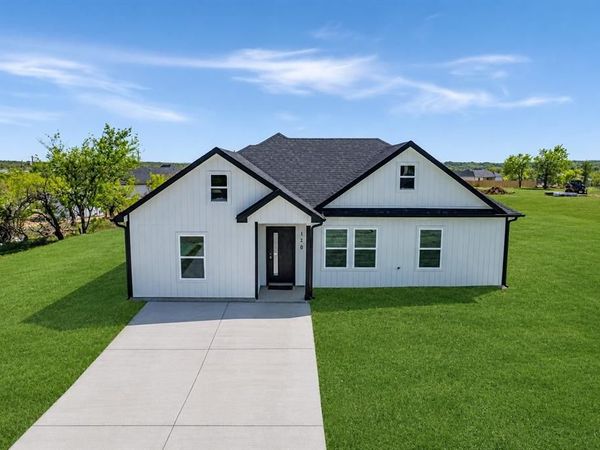 120 Brookview Drive, Bridgeport, TX 76426