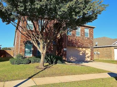 10125 Sourwood Drive, Fort Worth, TX 76244