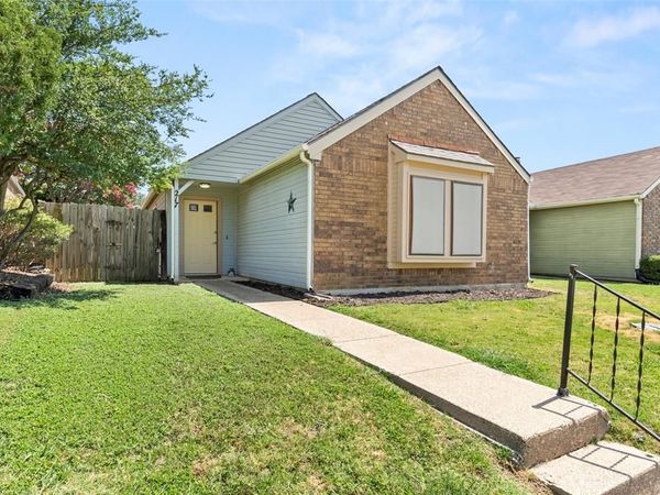 217 Teakwood Lane, Lewisville, TX 75067
