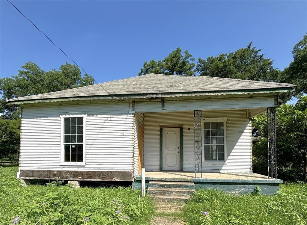 1002 E Calhoun Avenue , Waco, TX 76704 Main Photo