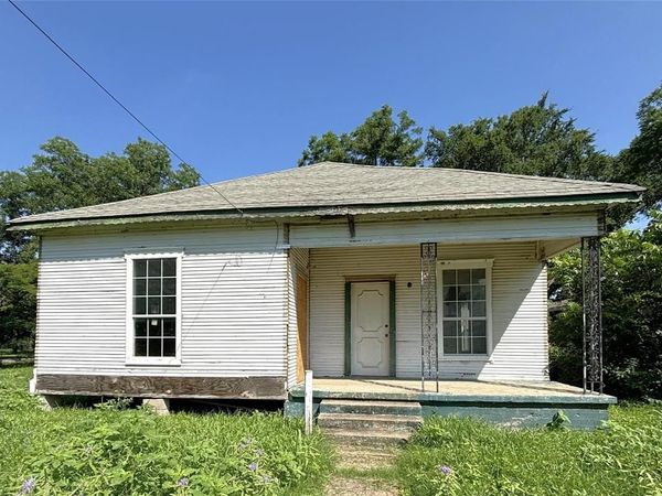 1002 E Calhoun Avenue , Waco, TX 76704