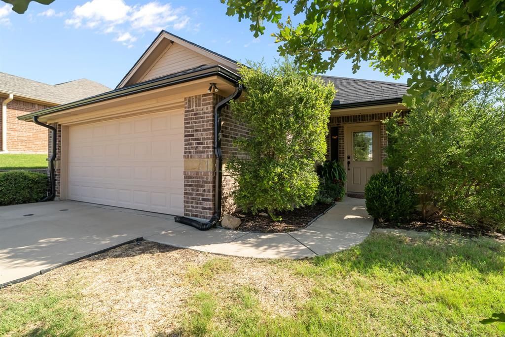 1261 Newcastle Drive, Weatherford, TX 76086 Main Photo