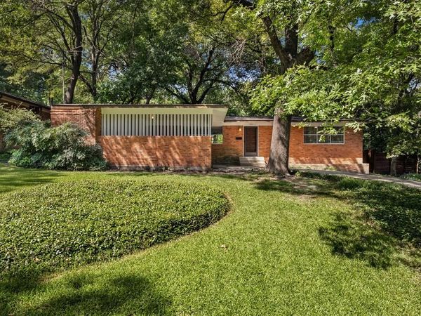 985 N Rustic Circle , Dallas, TX 75218