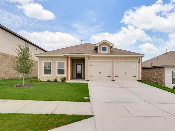 912 Sedona Drive , Fort Worth, TX 76108