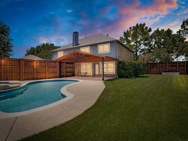 1318 Newport Drive, Carrollton, TX 75006