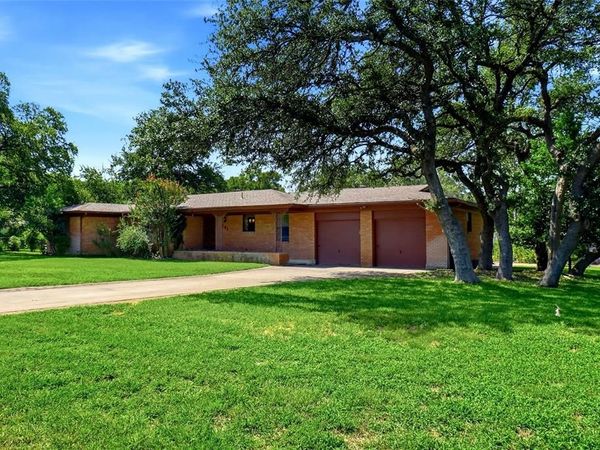 201 Crest Ridge Drive, Lakeside, TX 76108
