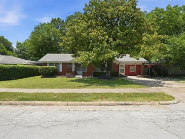 3275 S Edgefield Avenue, Dallas, TX 75224