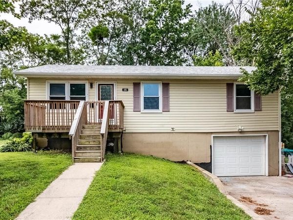 105 Hardy Street, Knob Noster, MO 65336