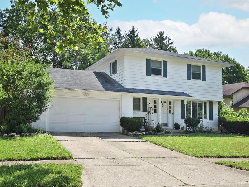5764 Shadowbrook Drive, Columbus, OH 43235 Photo 2