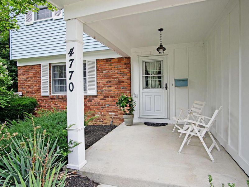 4770 Larwell Drive, Columbus, OH 43220 Photo 2