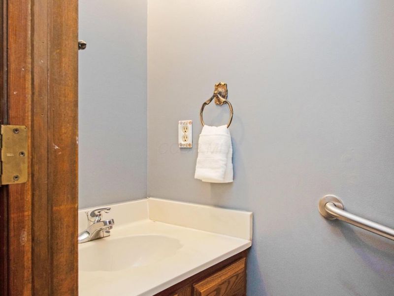 4770 Larwell Drive, Columbus, OH 43220 Photo 20
