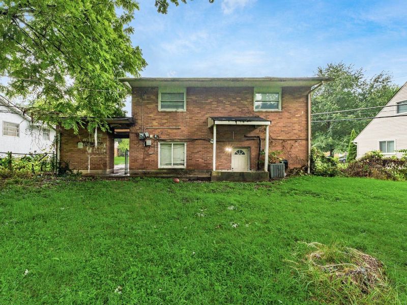 1690 Simpson Drive, Columbus, OH 43227 Photo 4