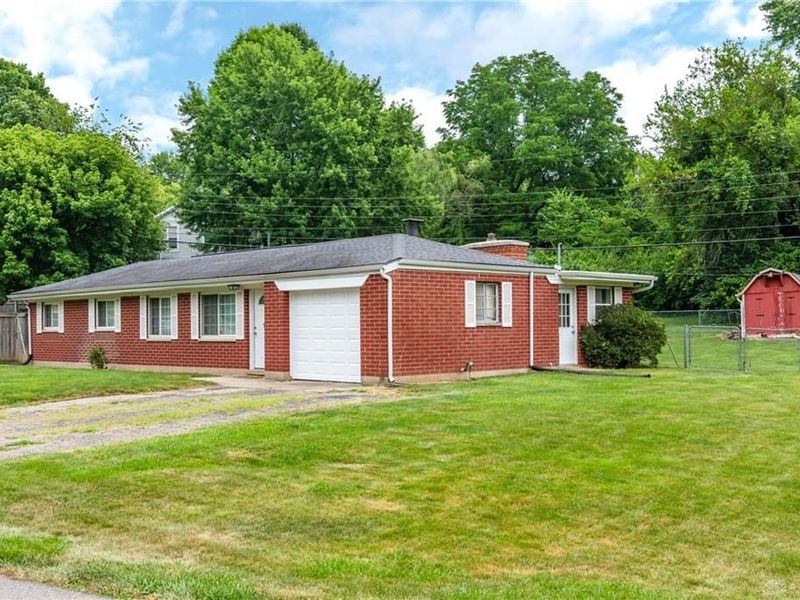 816 Country View Drive, Beavercreek, OH 45430 Photo 2