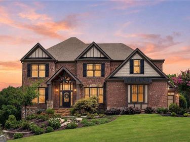 4526 Meadowland Way, Flowery Branch, GA 30542