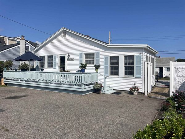 228 Bristol Street, Seabrook, NH 03874