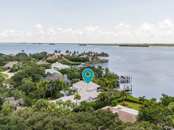 995 Winding River Road, Vero Beach, FL 32963