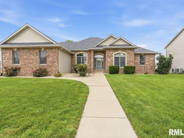 308 Windycrest Drive, Chatham, IL 62629