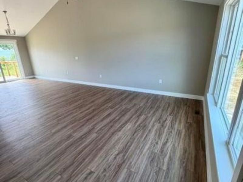 936 Hobart Court, Logan, OH 43138 Photo 6