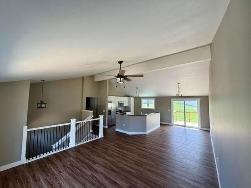 936 Hobart Court, Logan, OH 43138 Photo 7