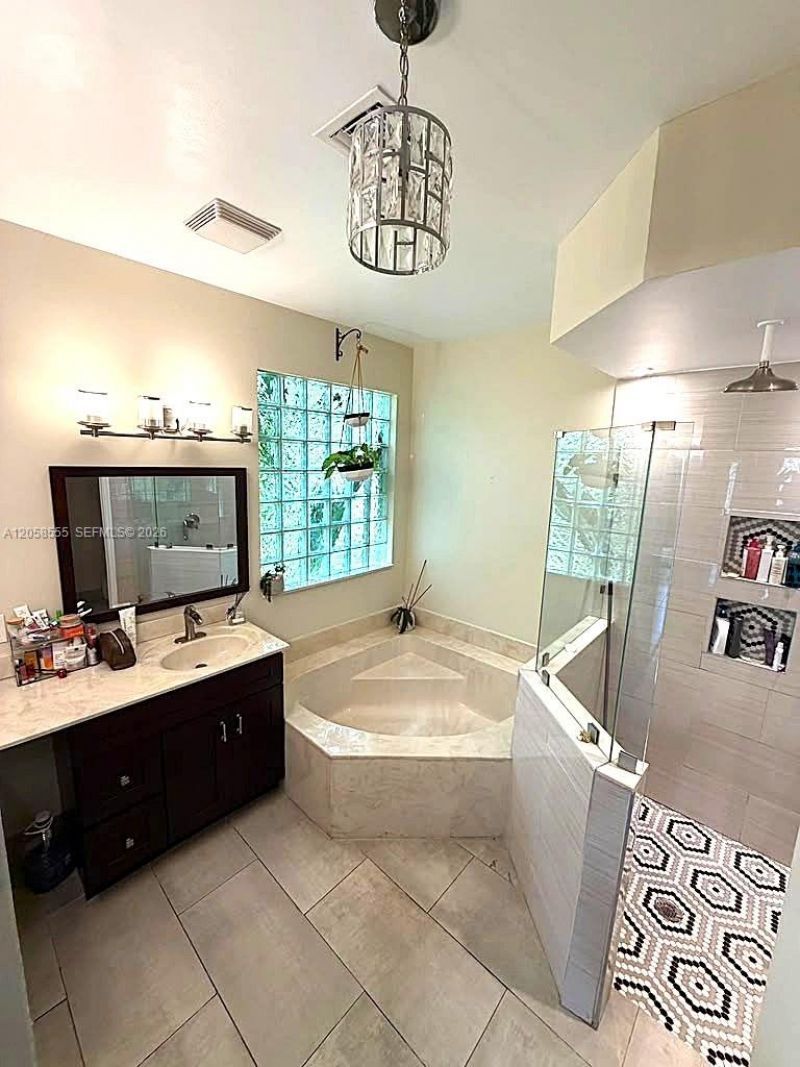 13237 NW 15th Ct, Pembroke Pines, FL 33028 Photo